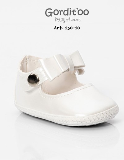 Zapato beba perlado liso con moño doble.Gorditoo