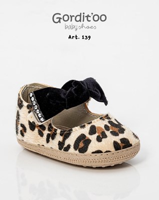 ZAPATO BEBA PIEL ANIMAL PRINT+MOÑO TERCIOPELO NEGRO . GORDITTO.