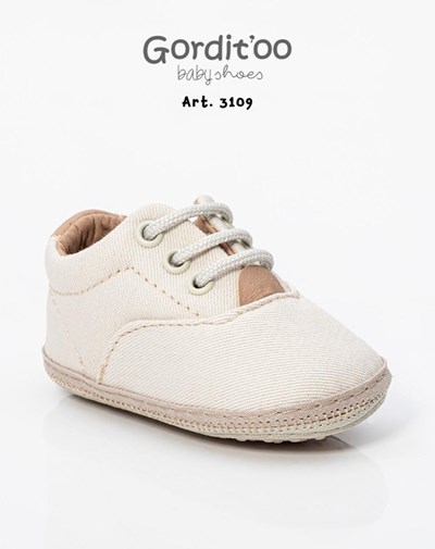 ZAPATILLA CON OJALILLOS SARGA NATURAL-GALLETITA. GORDITOO.