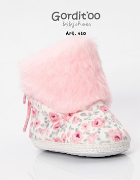 Bota media caña peluche rosa plush.Gorditoo