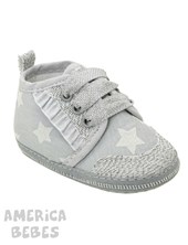 ZAPATILLA  PUNTERA Y CORDONERA CON VOLADO ESTRELLA + STRASS. GORDITO