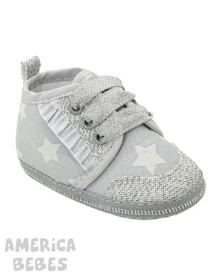 ZAPATILLA  PUNTERA Y CORDONERA CON VOLADO ESTRELLA + STRASS. GORDITO