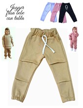 PANTALON JOGGER FRISA PREMIUM  CON TABLAS ADELANTE PARA BEBE Y BEBA, CON PUÑO ELASTICO CON BOLSILLOS Y CORDON EN CINTURA . COLORES: BEIGE OSCURO-ROSA OSCURO-NEGRO-GRIS OSCURO-GRIS MELANGE-LILA. LABEND