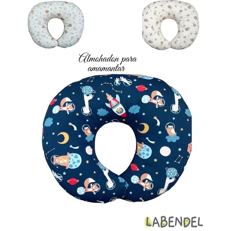 Almohadon lactancia para amamantar relleno vellon siliconado. Medidas aprox: 65x60cm. Cierre y funda labable (higiene asegurada). Diseño ergonomico. Colores y estampas surtidas: Unisex-Varon-Nena. Lab