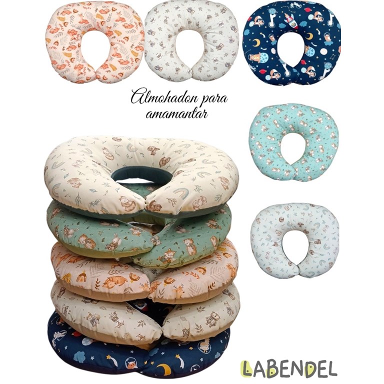 Almohadon lactancia para amamantar relleno vellon siliconado. Medidas aprox: 65x60cm. Cierre y funda labable (higiene asegurada). Diseño ergonomico. Colores y estampas surtidas: Unisex-Varon-Nena. Lab