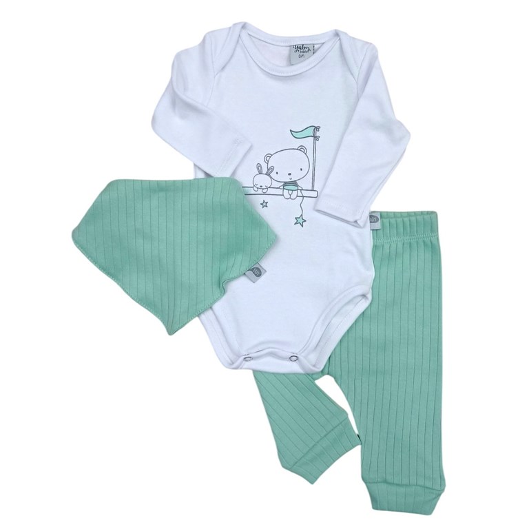 Set ajuar 3 piezas body estampado con pantalon y babero bandana yaby