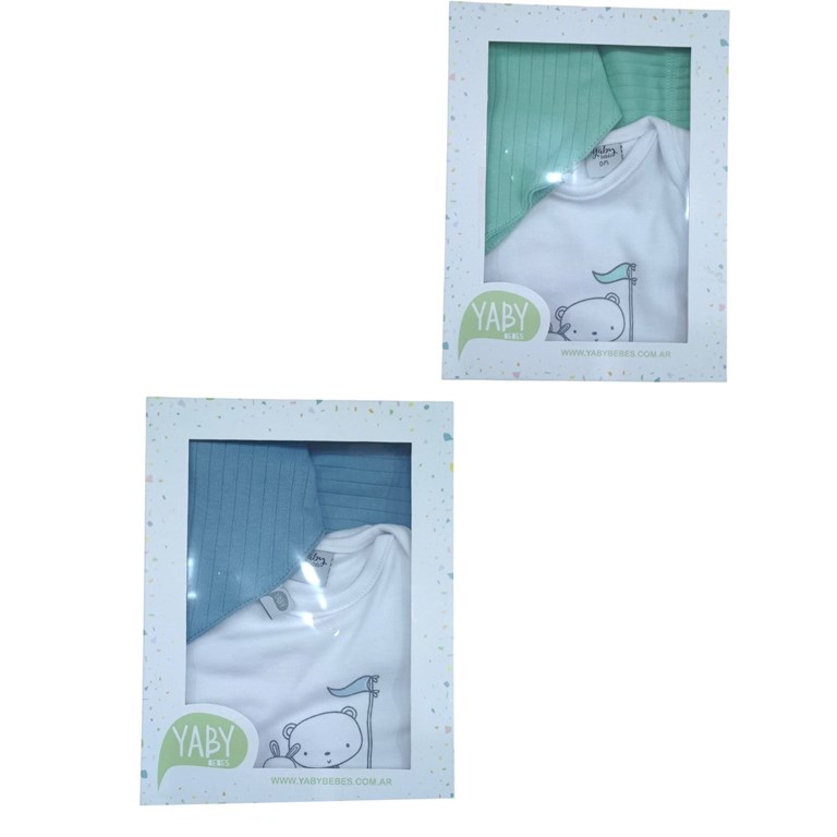 Set ajuar 3 piezas body estampado con pantalon y babero bandana yaby