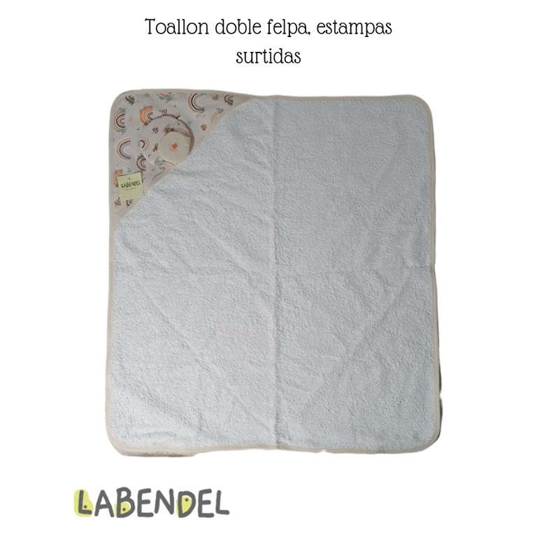 Toallón doble Felpa con capucha forrada. Colores surtidos. Labendel