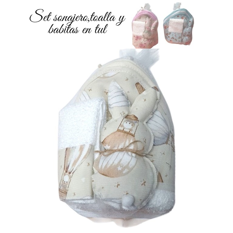 SET TOALLÓN, SONAJERO Y BABITA, EN BOLSA TUL. LABENDEL