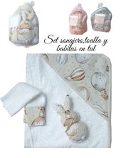 SET TOALLÓN, SONAJERO Y BABITA, EN BOLSA TUL. LABENDEL