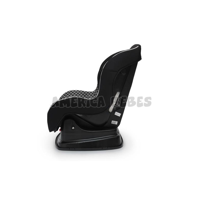 Butaca de bebe para auto con base. Varios colores. LOVE