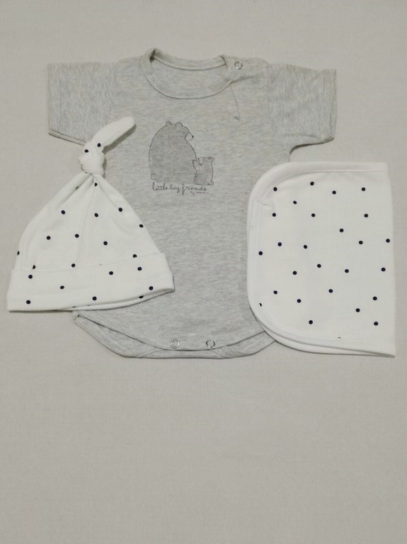Conjunto bebé en jacquard liso, remera, pabtalón con volados, bordado. Dreams