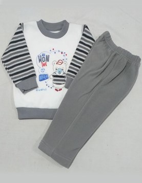 Conjunto de bebe remera jersey con estampado camiones,pantalon rustico estampa central de varon.Dreams