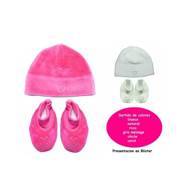 SET AJUAR 2 PIEZAS PLUSH GORRO Y ESCARPIN ESTAMPADO CORAZON COLORES: BLANCO NATURAL ROSA CORAL CHICLE Y GRIS PICOLO