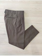 A103 CHOCOLATE PANTALON SARGA COLEGIAL. Talle: 2-4 CON PINZAS.  Talle 6 en adelante SIN PINZAS. SU ROGER