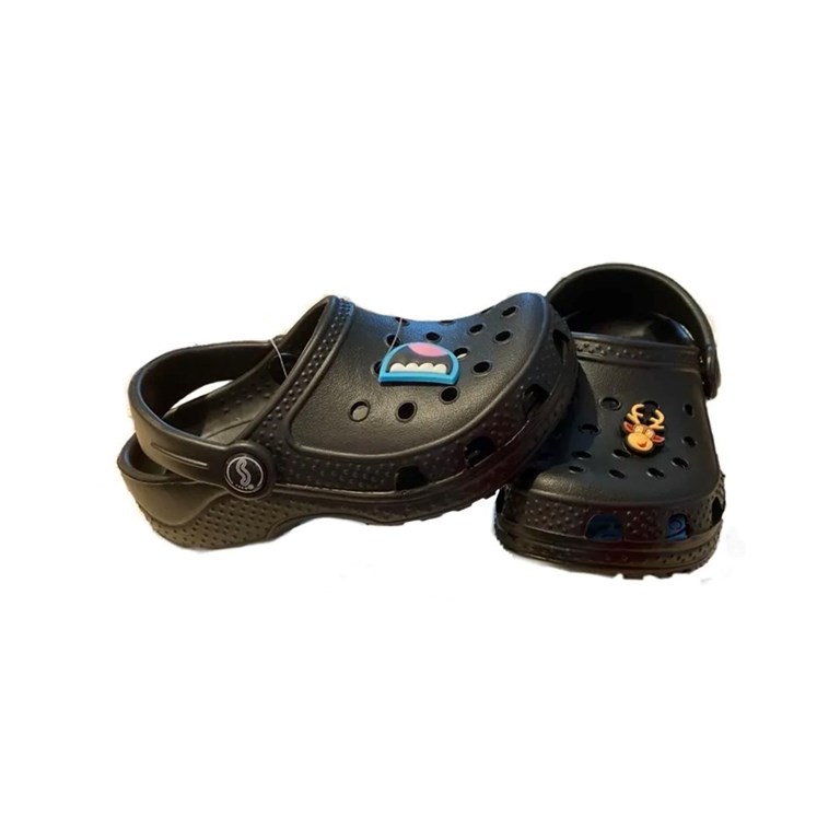 SUECO NEGRO DE GOMA CON PINS SEAWALK